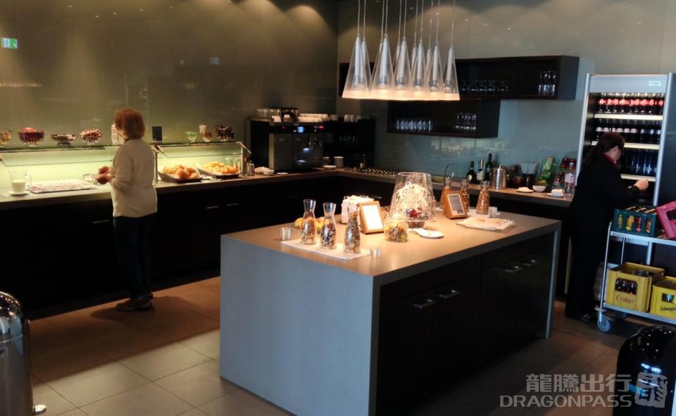 Hugo Junkers Lounge - interior view 3