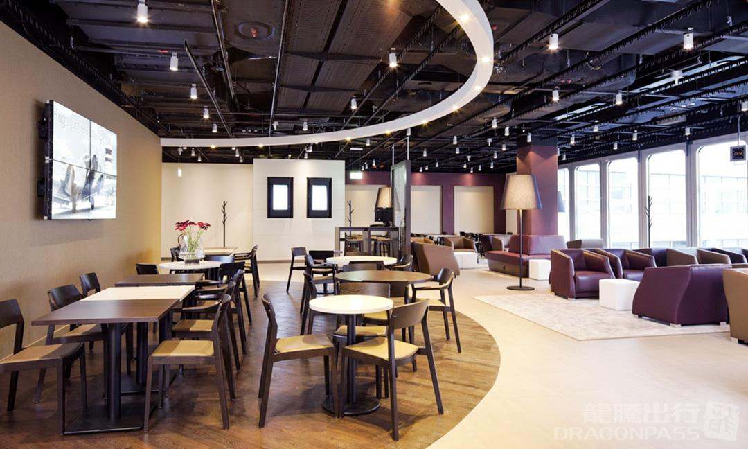 Hugo Junkers Lounge — food & bar