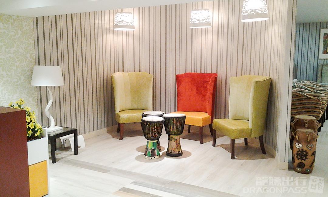 Akwaaba Lounge