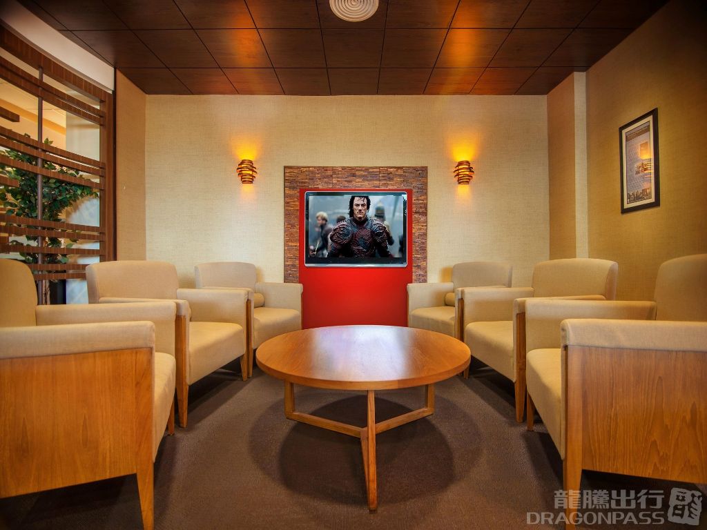 Club Mobay Departure - interior view 4