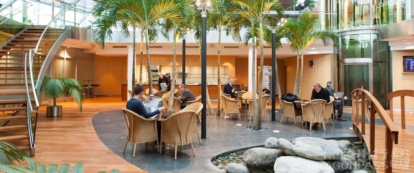 Skyview Lounge - interior view 2