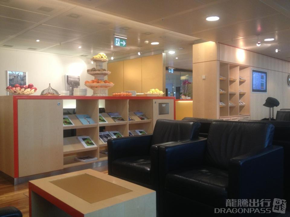 Horizon Lounge - interior view 3