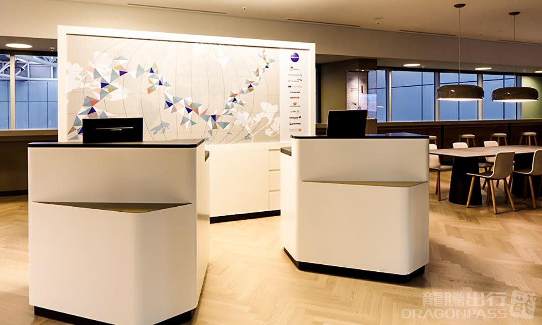 Aspire ONE Lounge - interior view 4