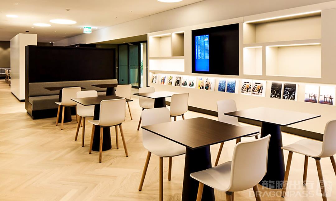 Aspire ONE Lounge at Zurich Airport (ZRH) - Sanctifly lounge access featuring comfortable seating, complimentary refreshments, and WiFi