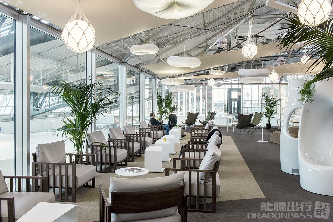 The Canopy Lounge