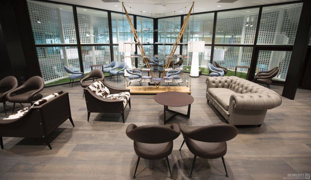 Leonardo Exclusive Lounge - interior view 2