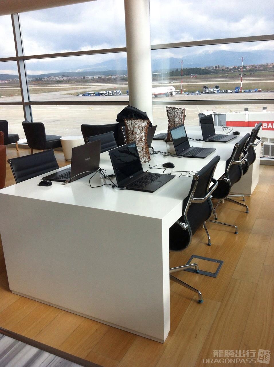 Primeclass Lounge