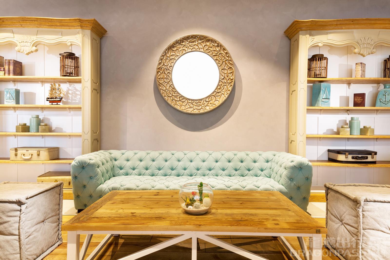 Primeclass Lounge - interior view 2