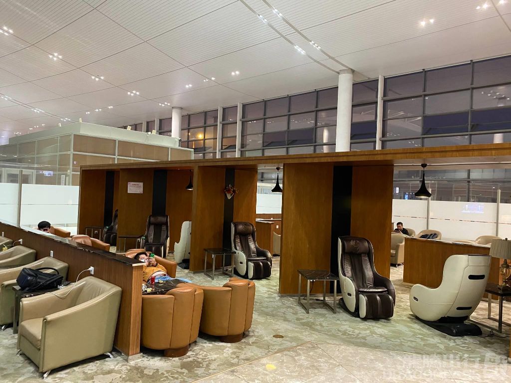 V6 Business Lounge