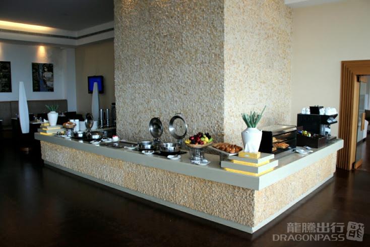 Earth Lounge (International) - interior view 2