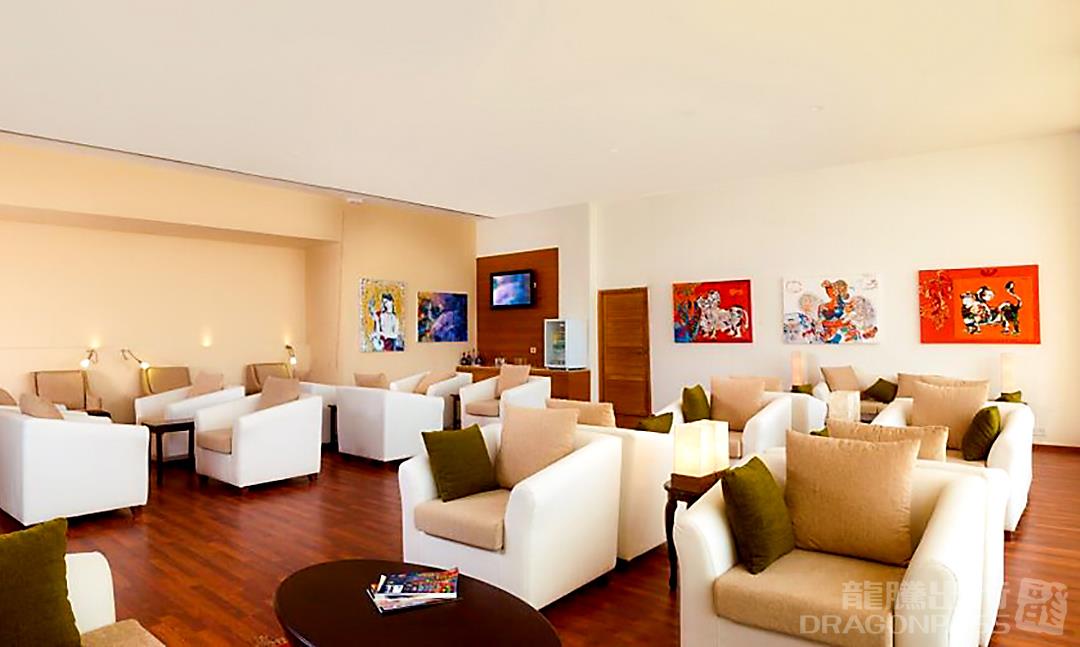 Earth Lounge (International)