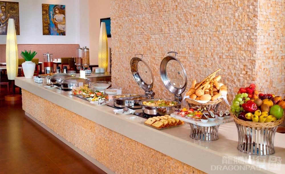 Earth Lounge (International) - interior view 4