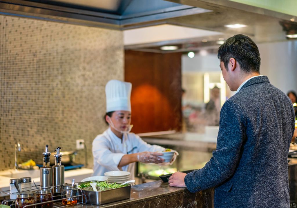 First Class Lounge - interior view 4