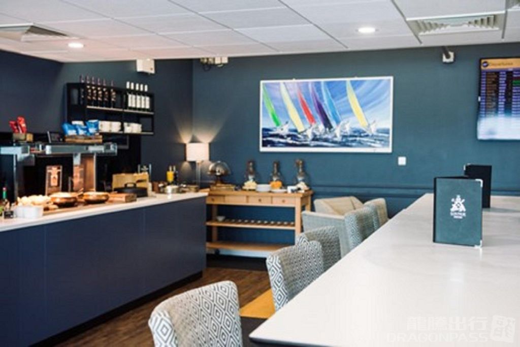 The Spitfire Lounge - interior view 3