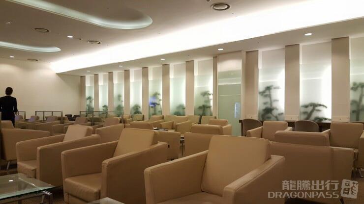 KAL Lounge - interior view 2