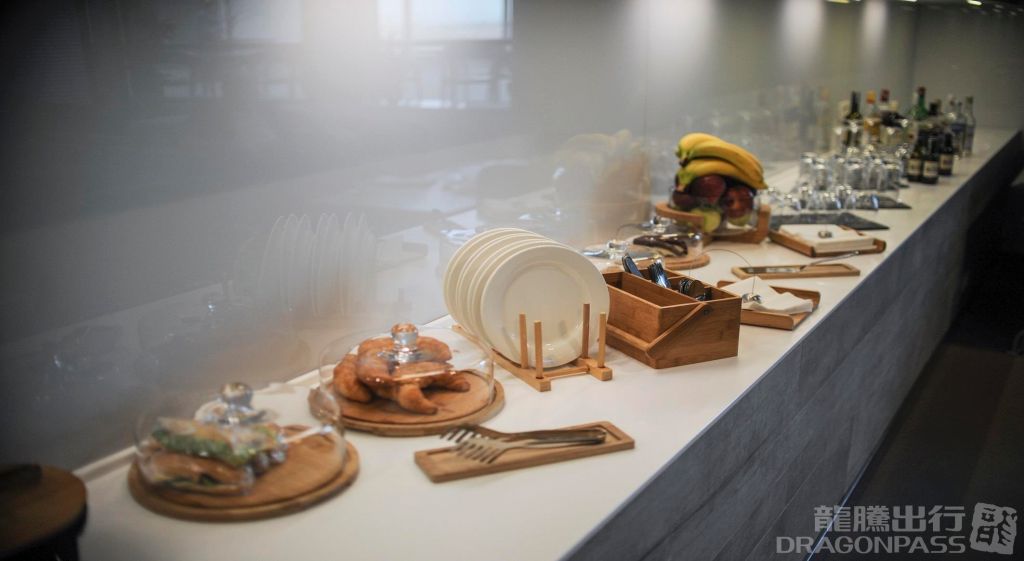 17/02 Lounge - interior view 2