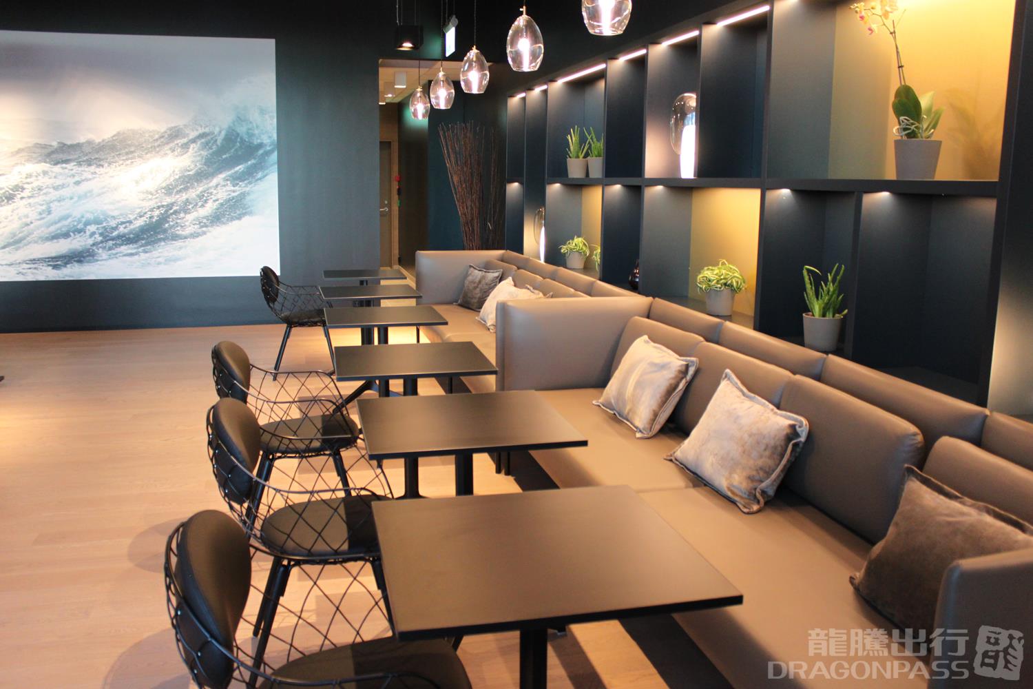 Sola North Sea Lounge - interior view 3