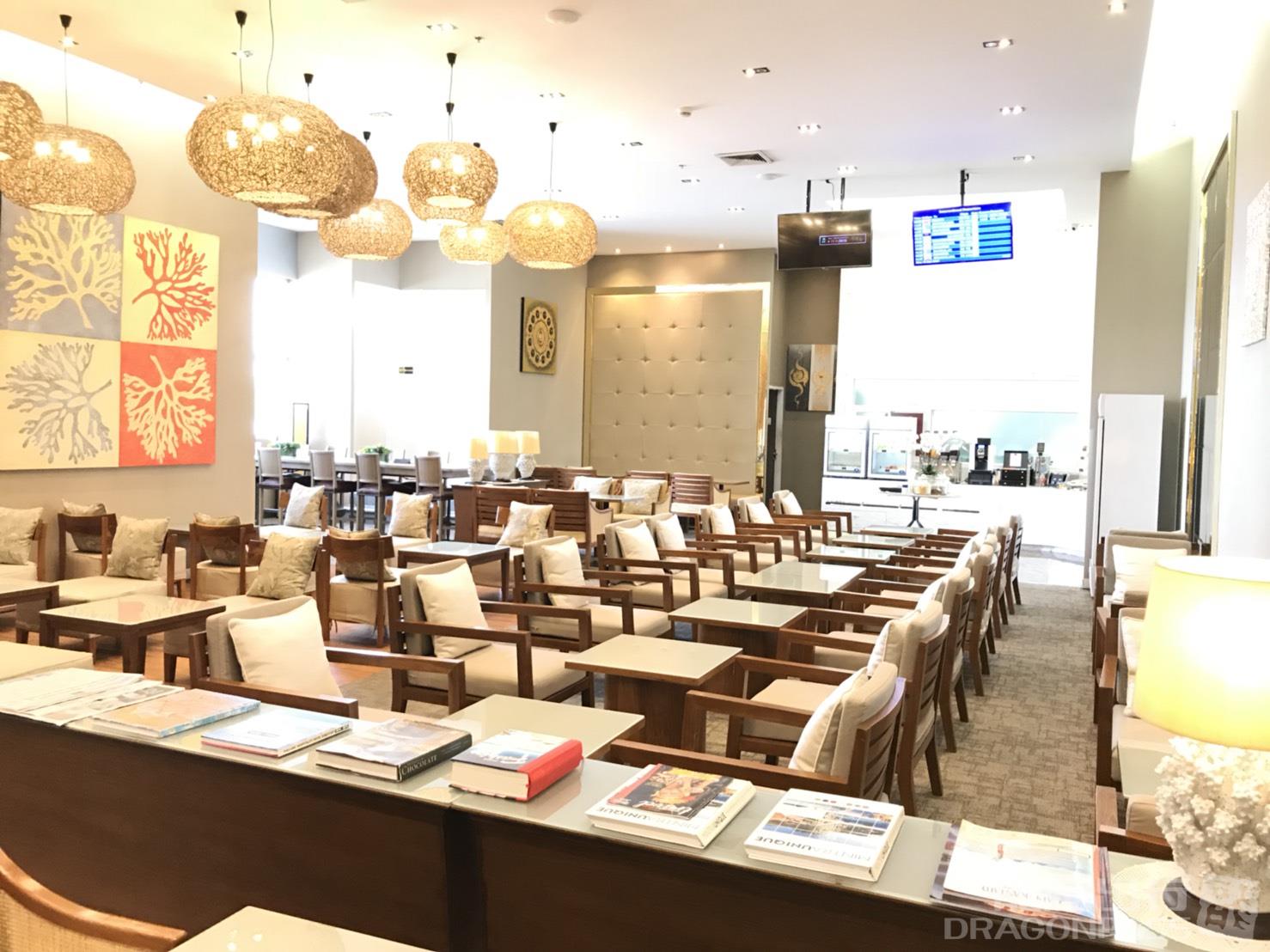 The Coral Executive Lounge - interior view 3