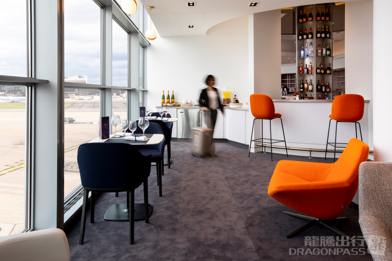 Air France - KLM Lounge - interior view 2