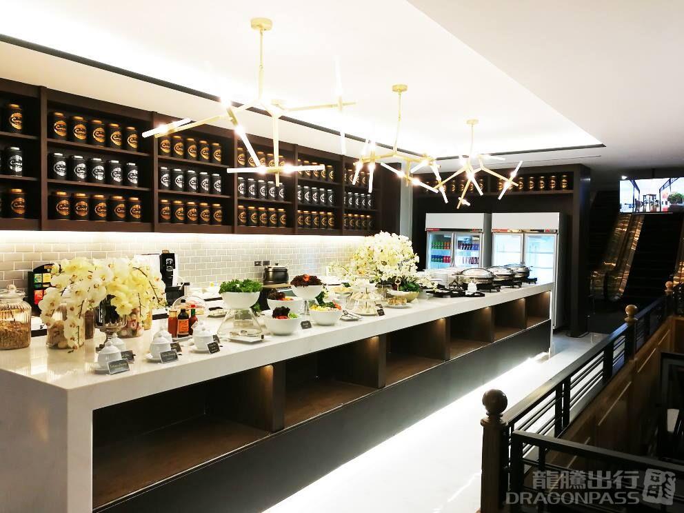 The Coral Executive Lounge (T1 - Level 3) - interior view 4