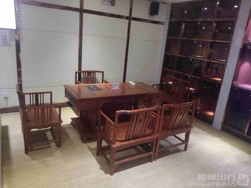 Lucky Air VIP Lounge — food & bar