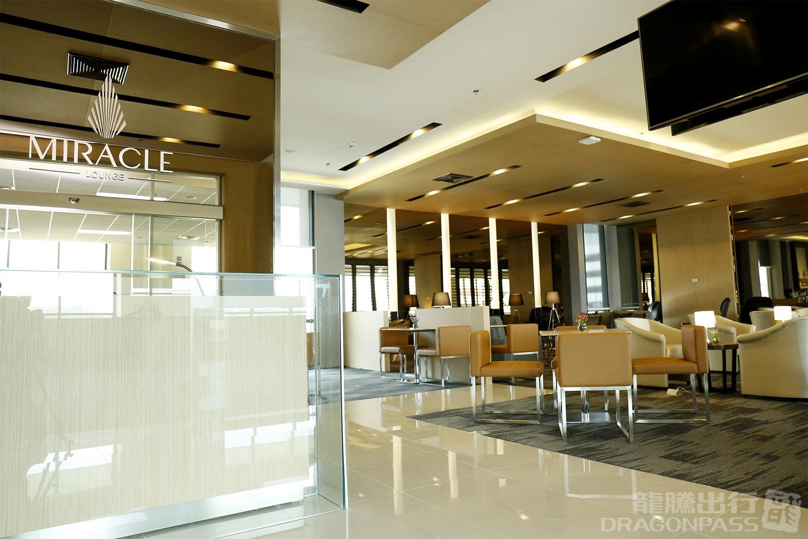 Miracle Lounge