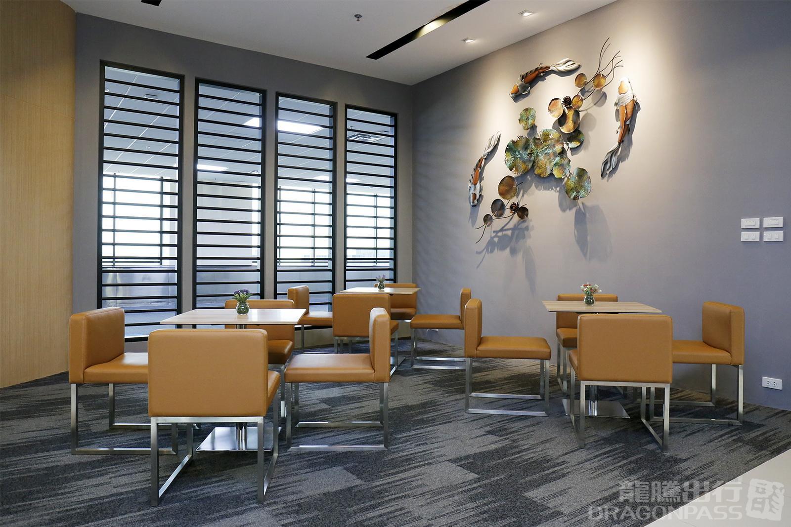 Miracle Lounge