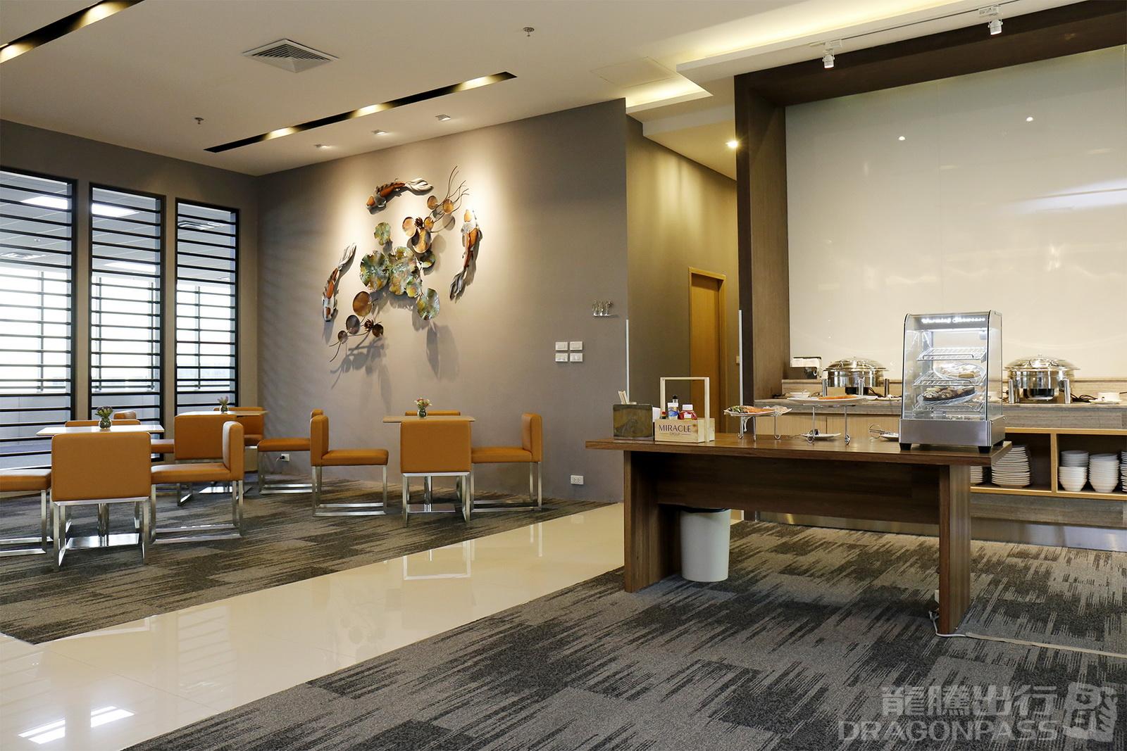 Miracle Lounge