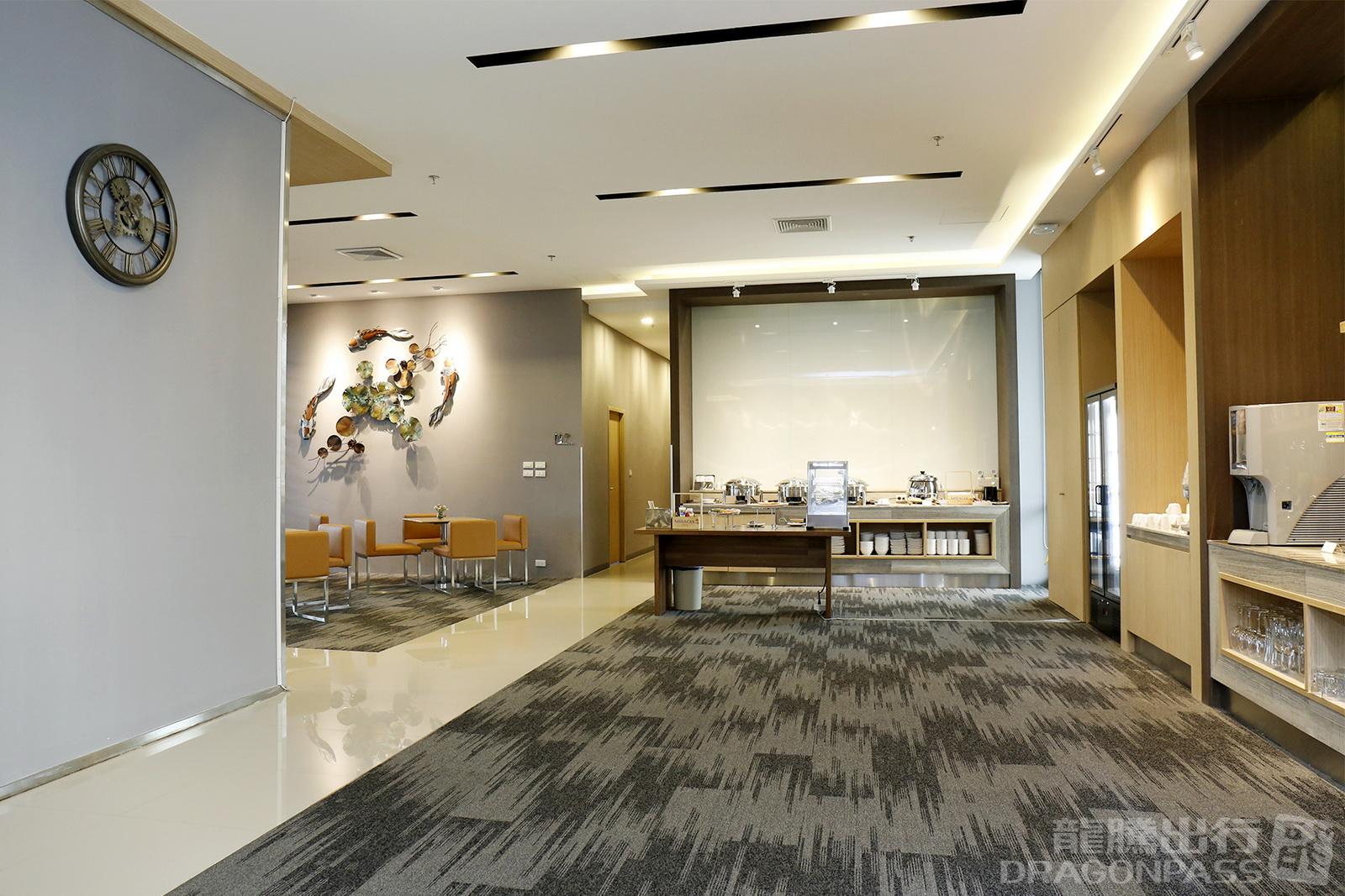 Miracle Lounge