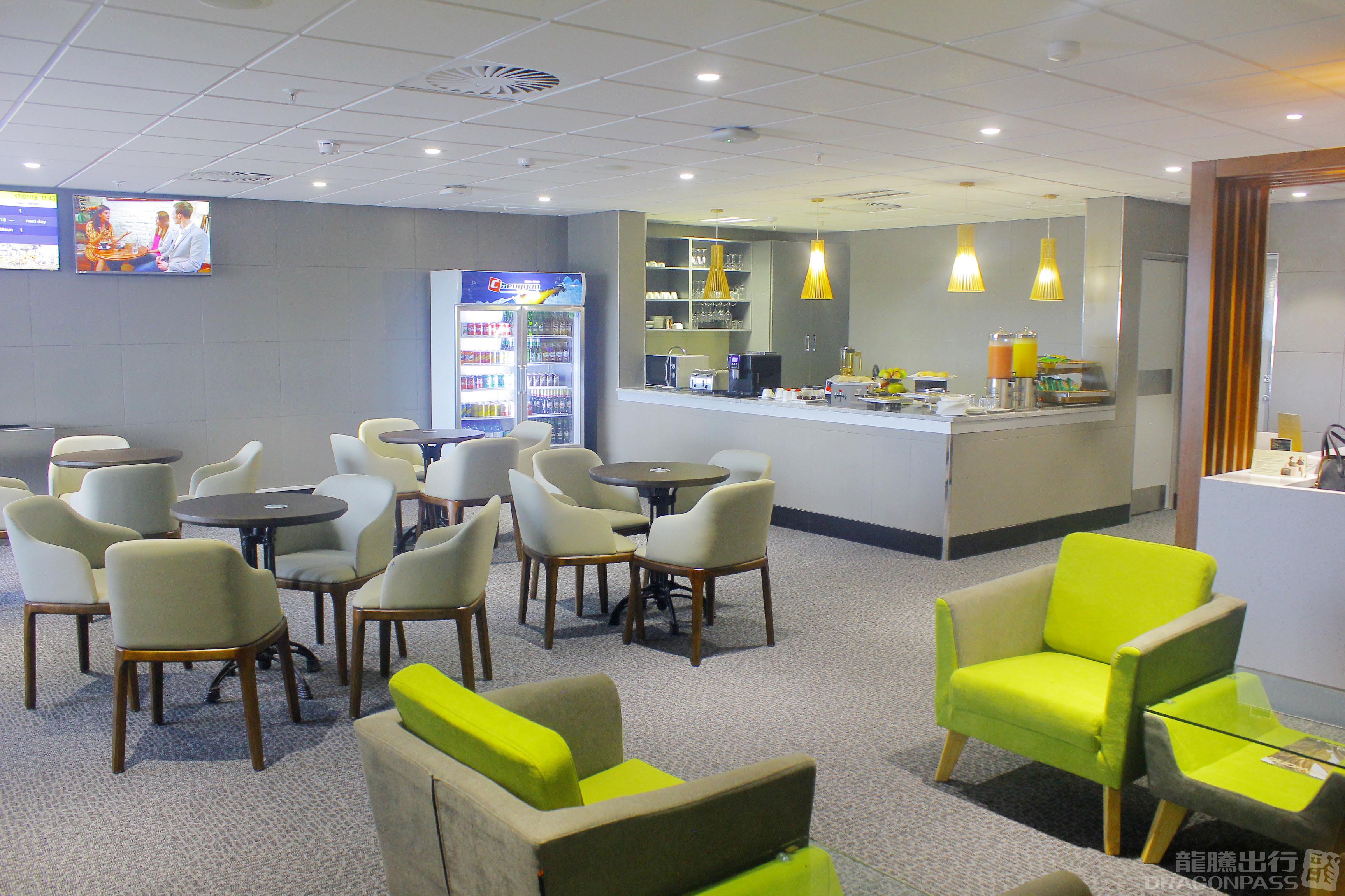 Nthula Lounge (Domestic)