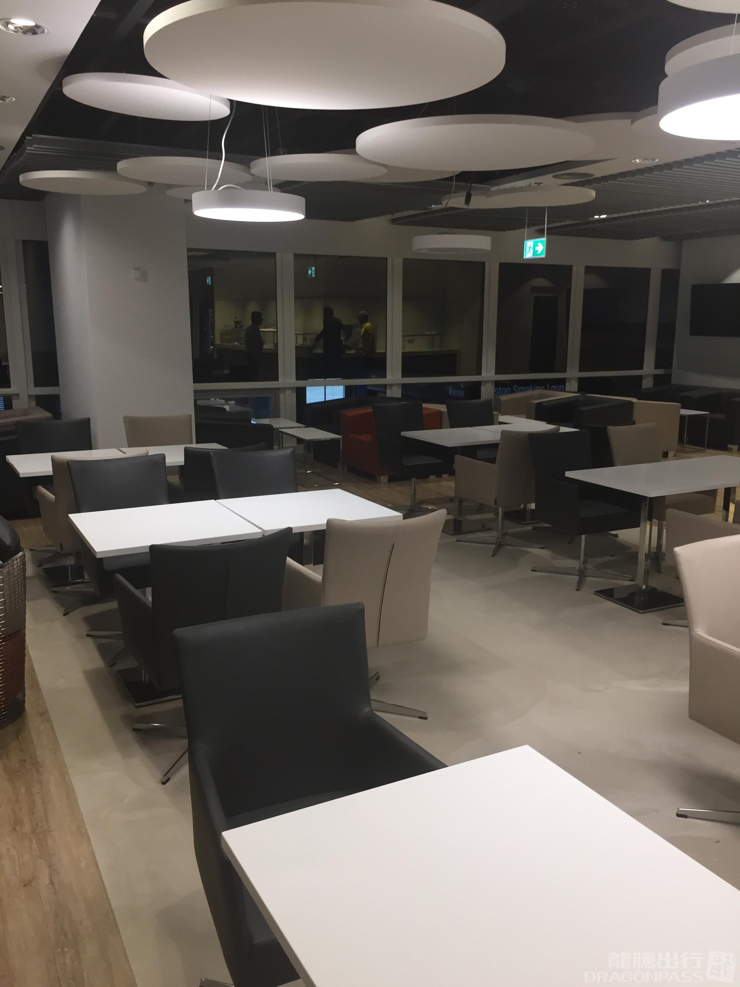 Open Sky Lounge - interior view 2