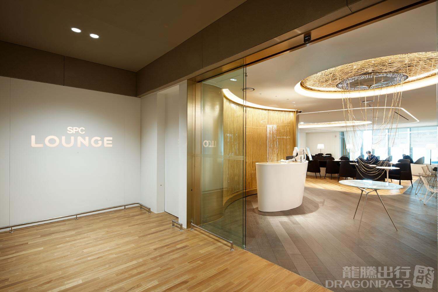 Skyhub Lounge East (T2) at Incheon International Airport