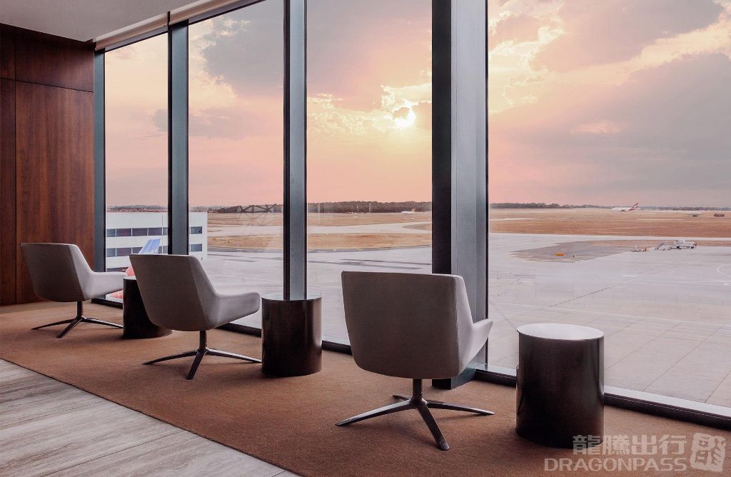 The House by Aspire Lounge - interior view 2