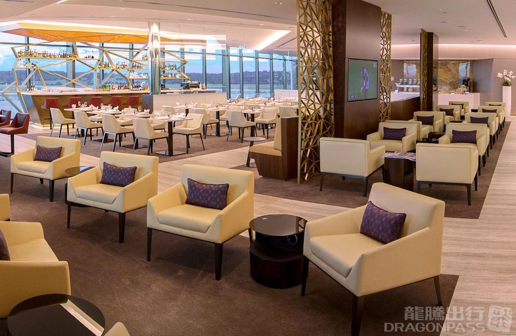 The House by Aspire Lounge - interior view 4