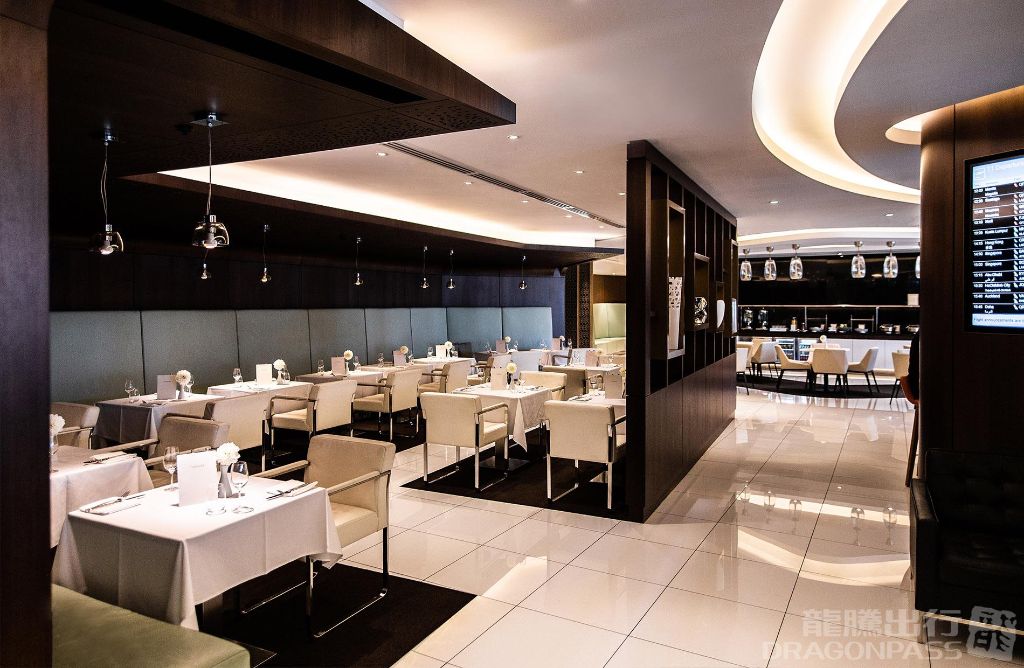 The House by Aspire Lounge - interior view 2