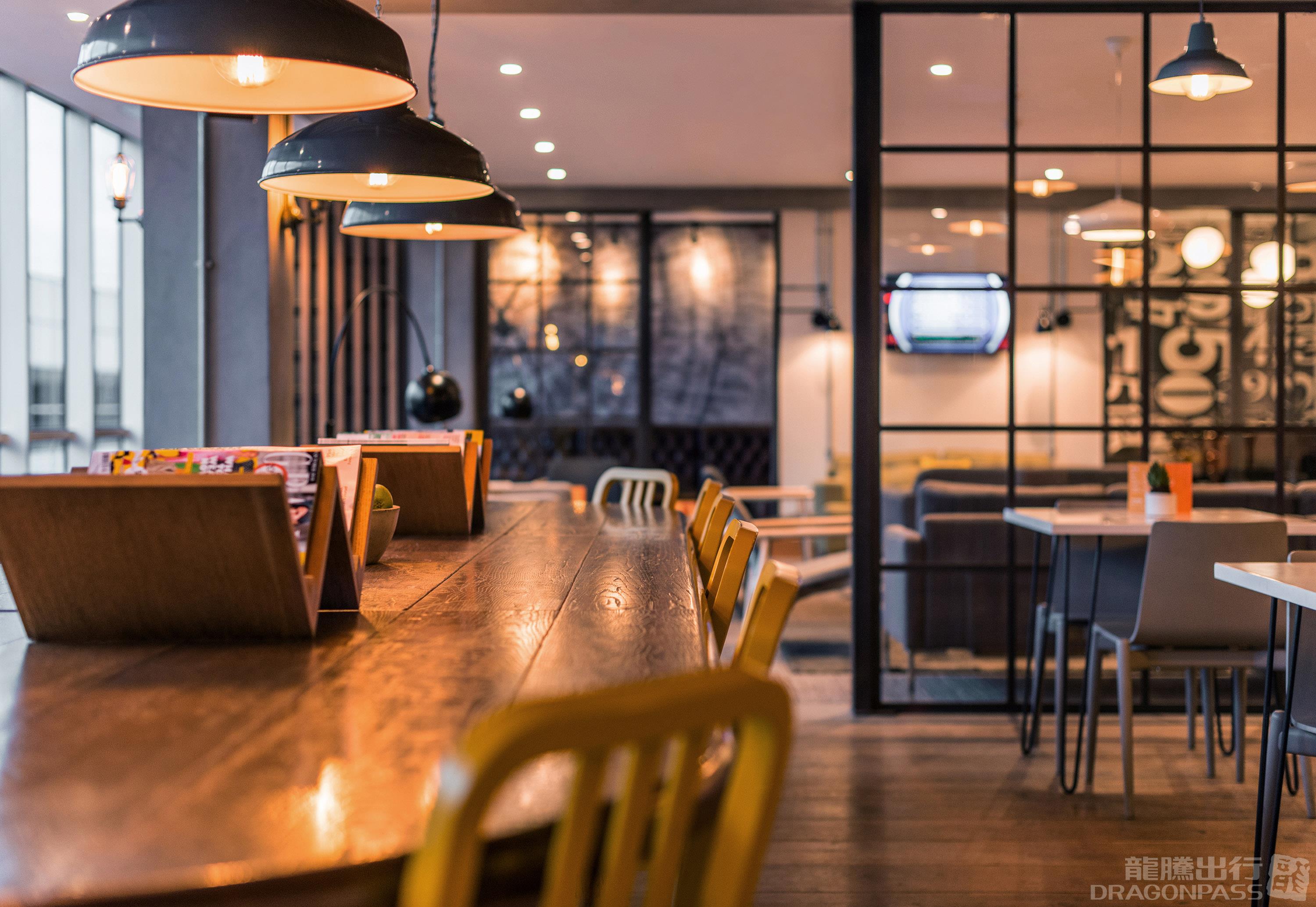 My Lounge Gatwick South - interior view 2