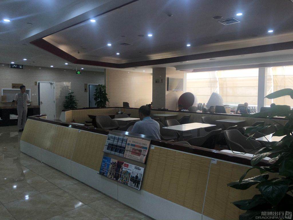 Hainan Airlines VIP Lounge — food & bar