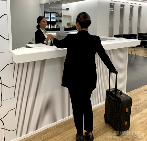 Prima Vista Lounge - interior view 2