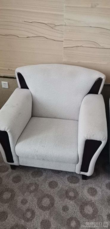 First and Business Class Lounge