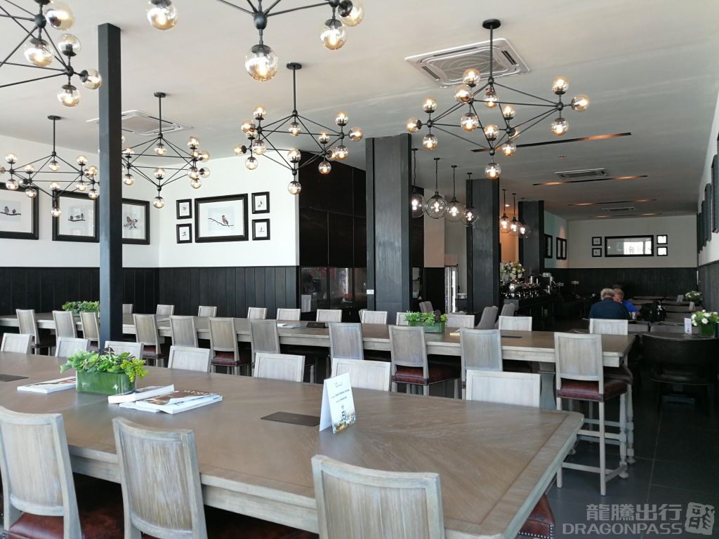 Coral Premium Lounge - interior view 2