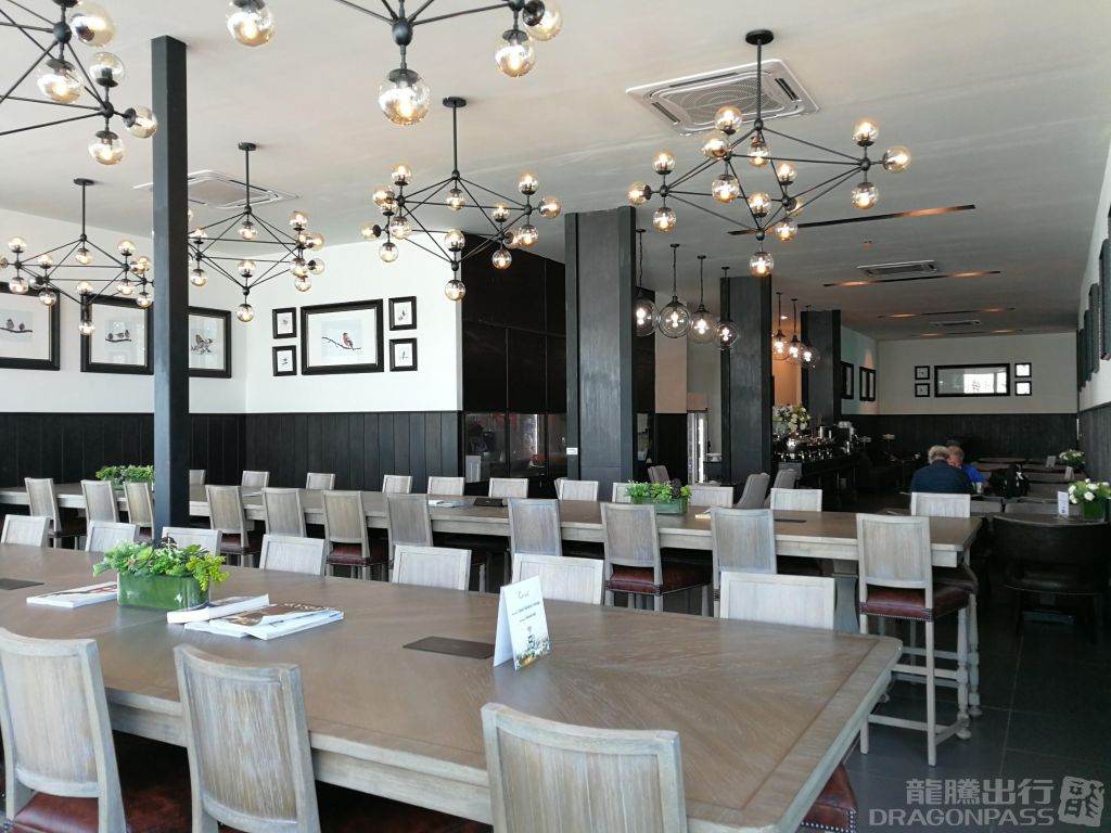 Coral Premium Lounge — food & bar