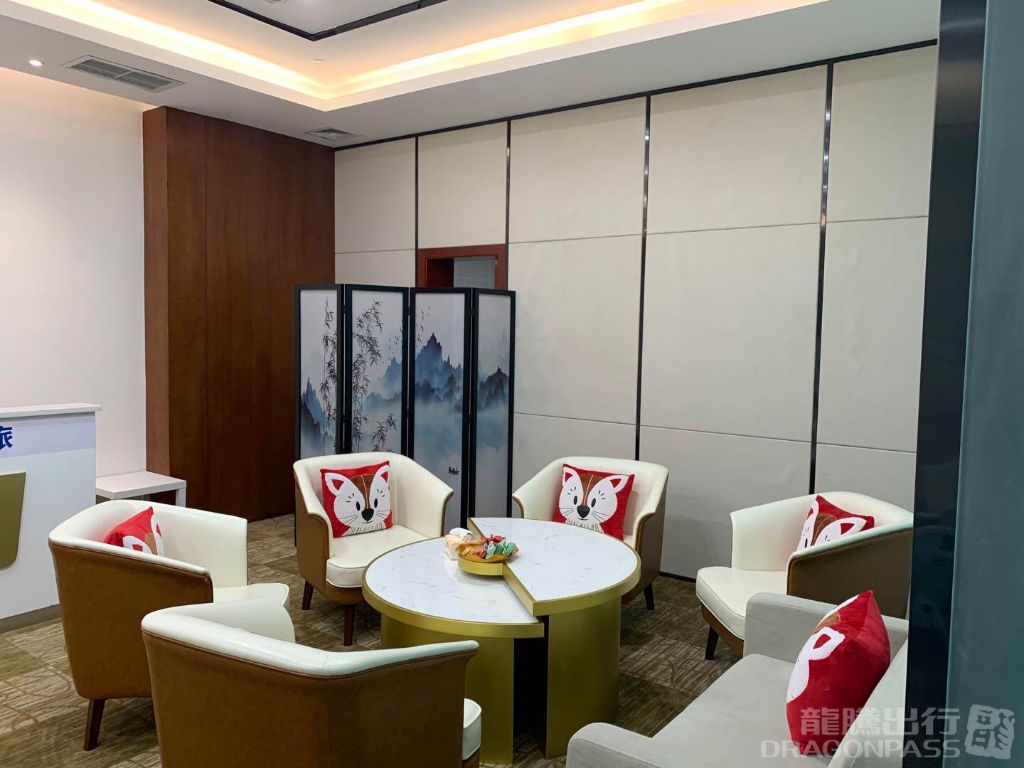 First Class Lounge - interior view 2
