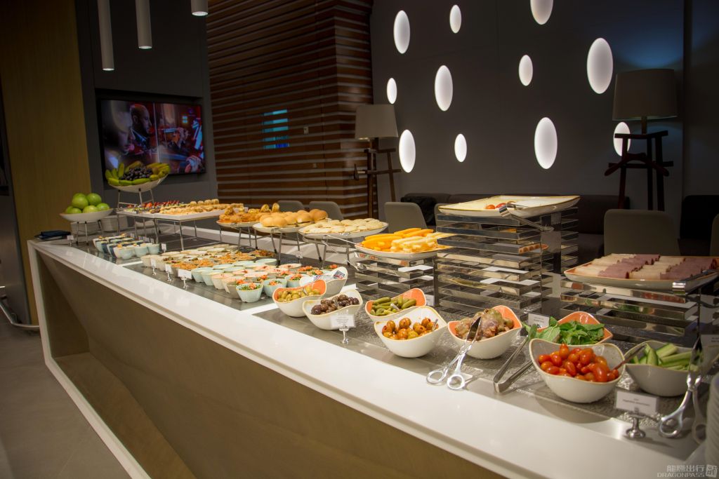 Ahlein Premium Lounge - interior view 2