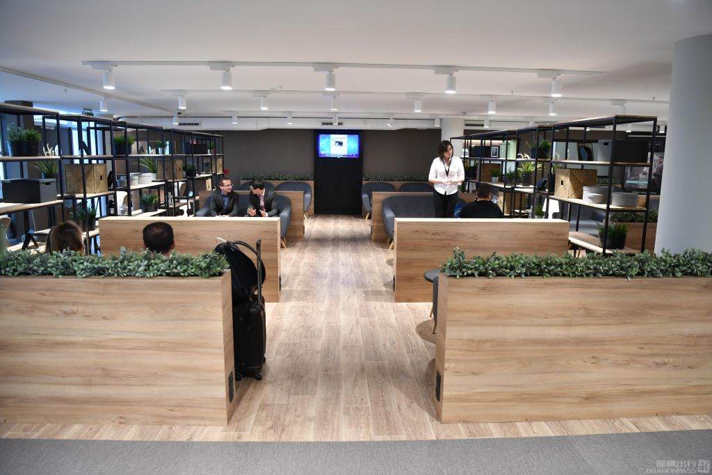 Premium Traveller Lounge — seating area