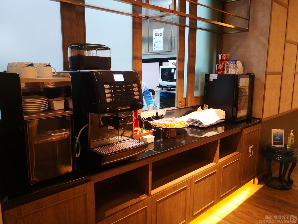 Blue Ribbon Lounge