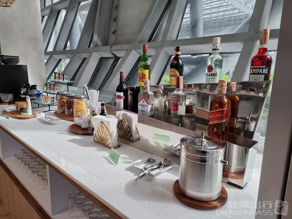 Miracle Lounge image
