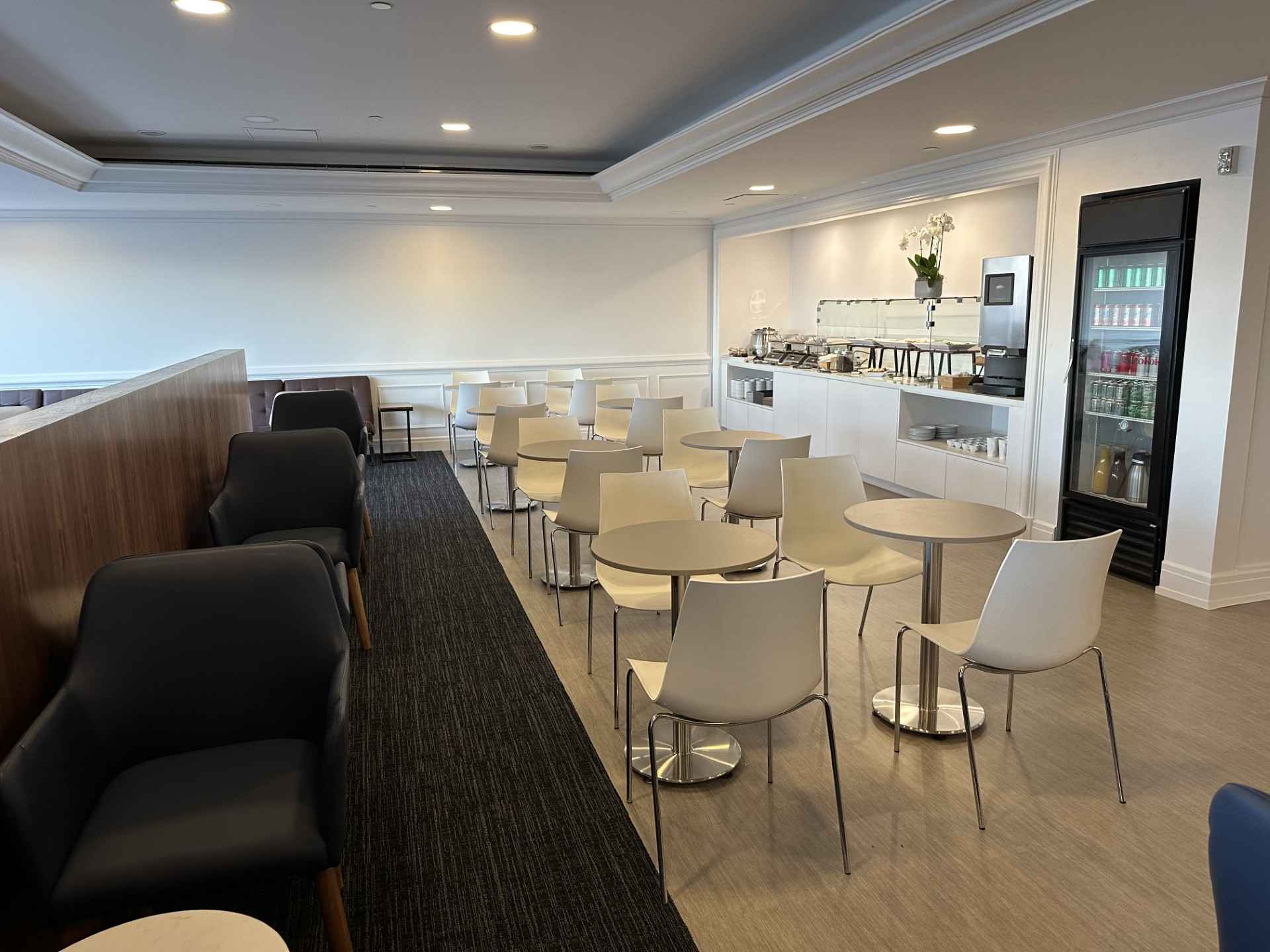 China Airlines Dynasty Lounge