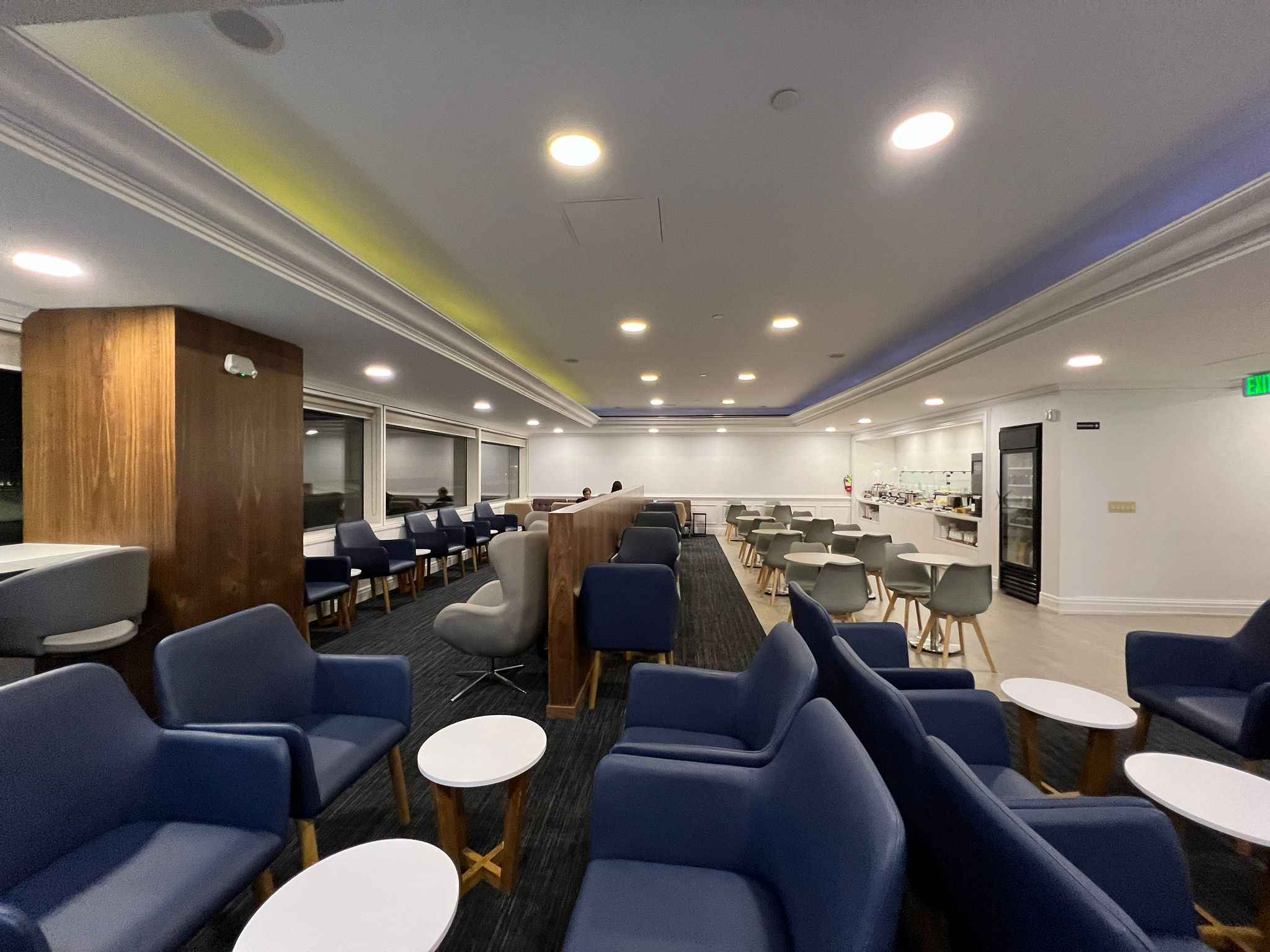 China Airlines Dynasty Lounge - interior view 4