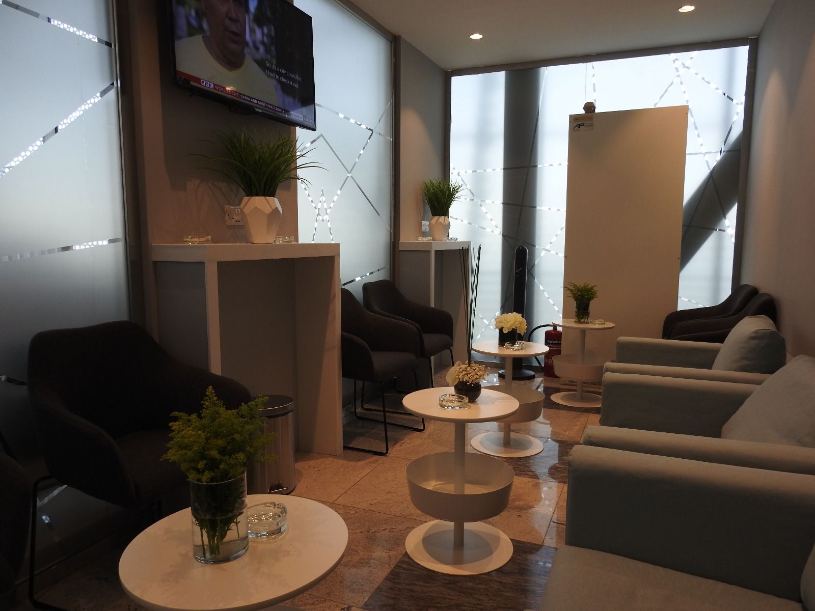 Hayakom Lounge - interior view 2