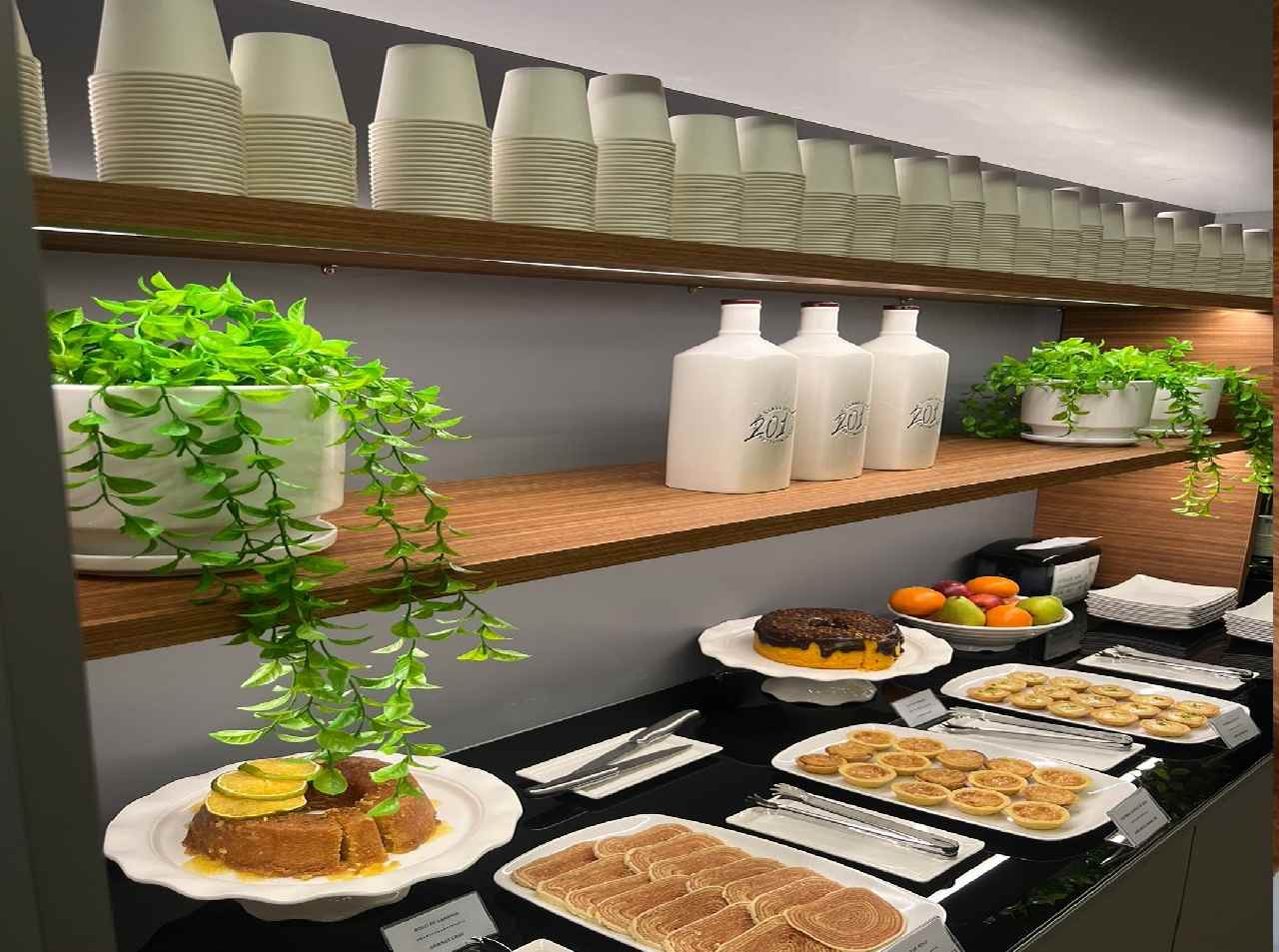 Blue Lounge - interior view 3